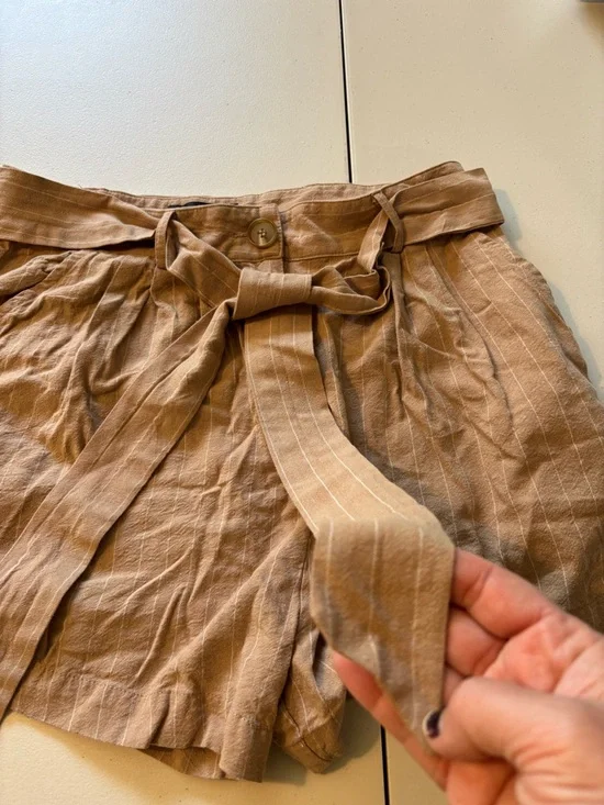Lulus Paperbag High Waist Shorts Brown Size Large PinStripe Tie Belt Lightweight - Picture 4 of 10